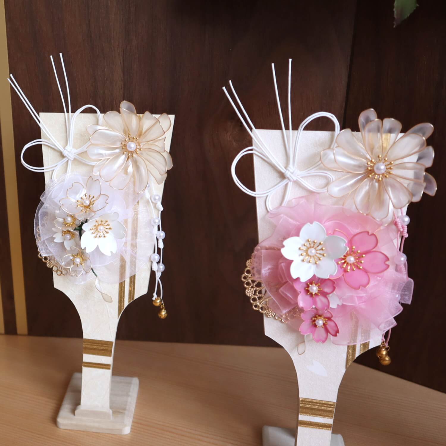 新作 クリアフラワー羽子板 選べる3種 (白/ピンク/ボルドー) 桜 水引