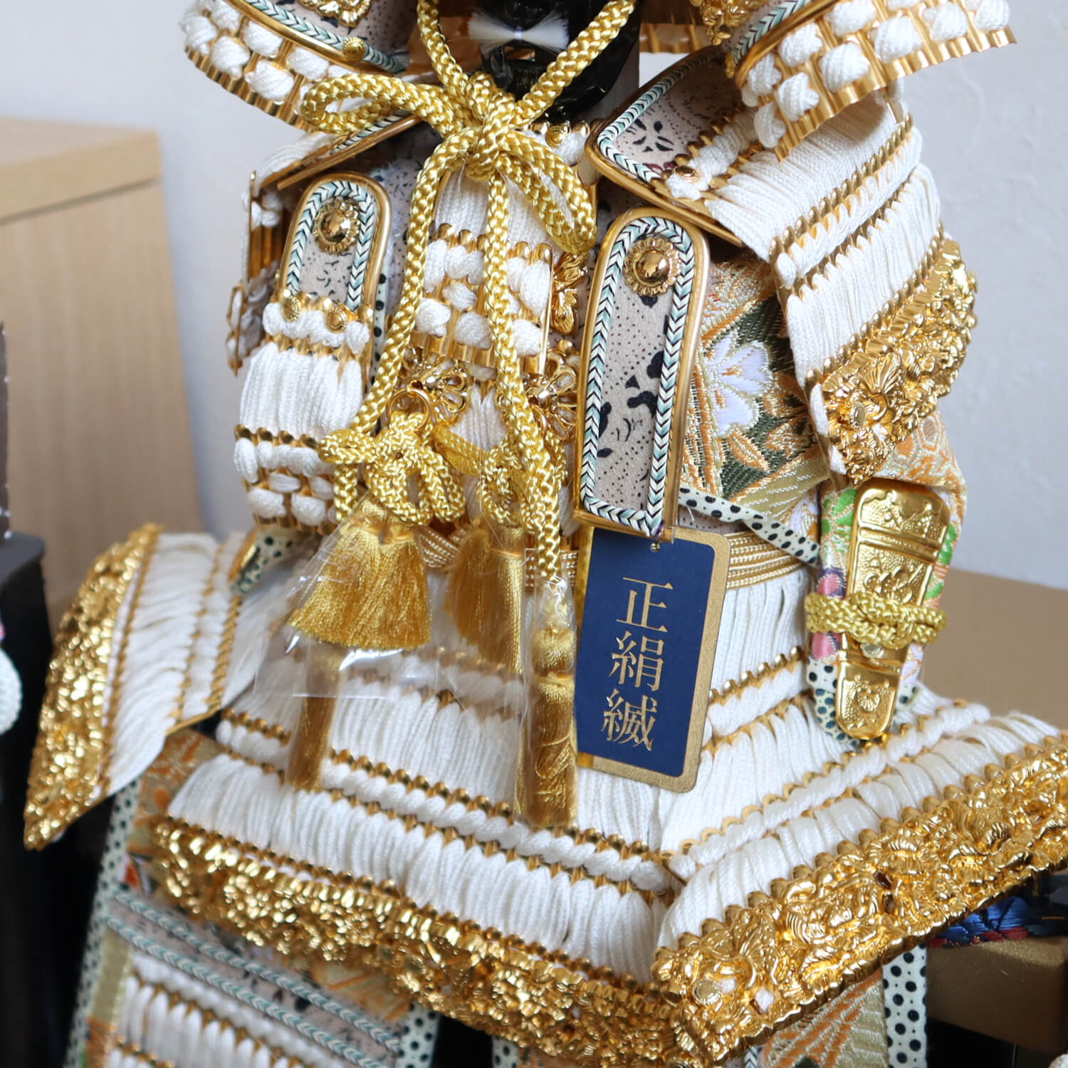 伝統的 五月人形 ケース付き 約50cm 五月人形 兜飾り コンパクト 兜 ガラスケース飾り kabuto 富岳