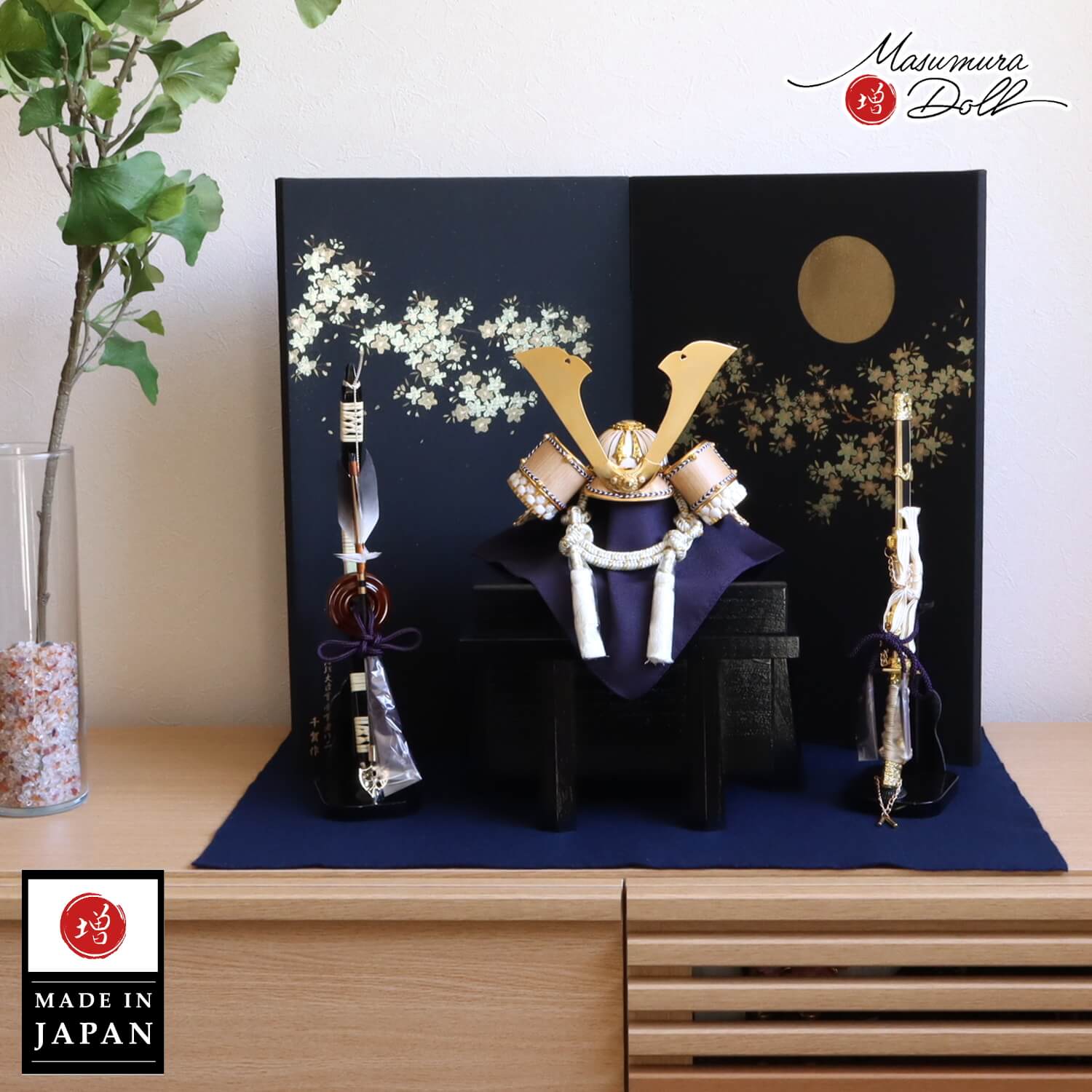 新作 木目吹き返し兜 ゴールド 白糸 蒔絵屏風「月に桜」本藤巻弓
