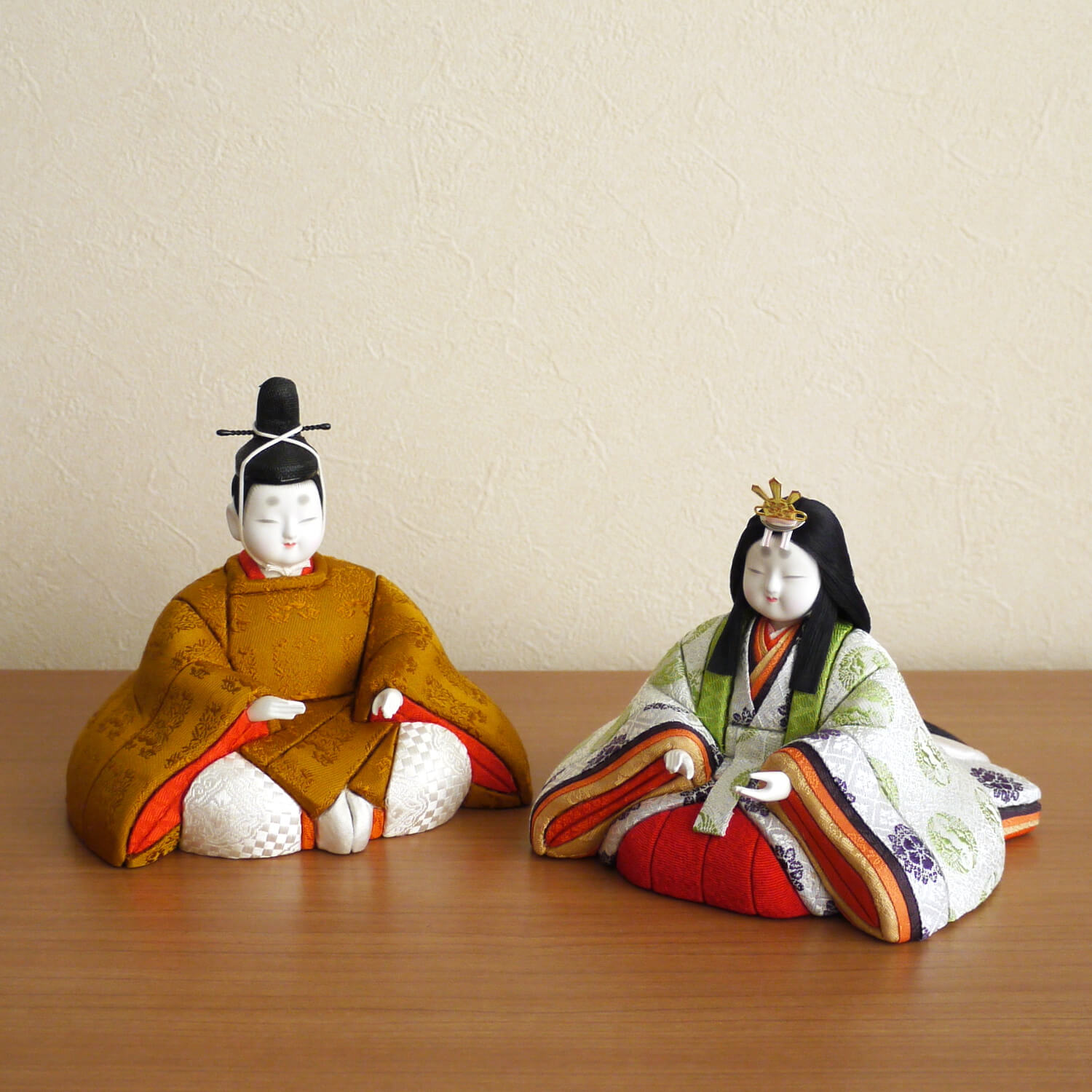 日本に ショップあおぞら雛人形金林真多呂作 木目込立雛 黄櫨染ケース入親王飾り木目込人形