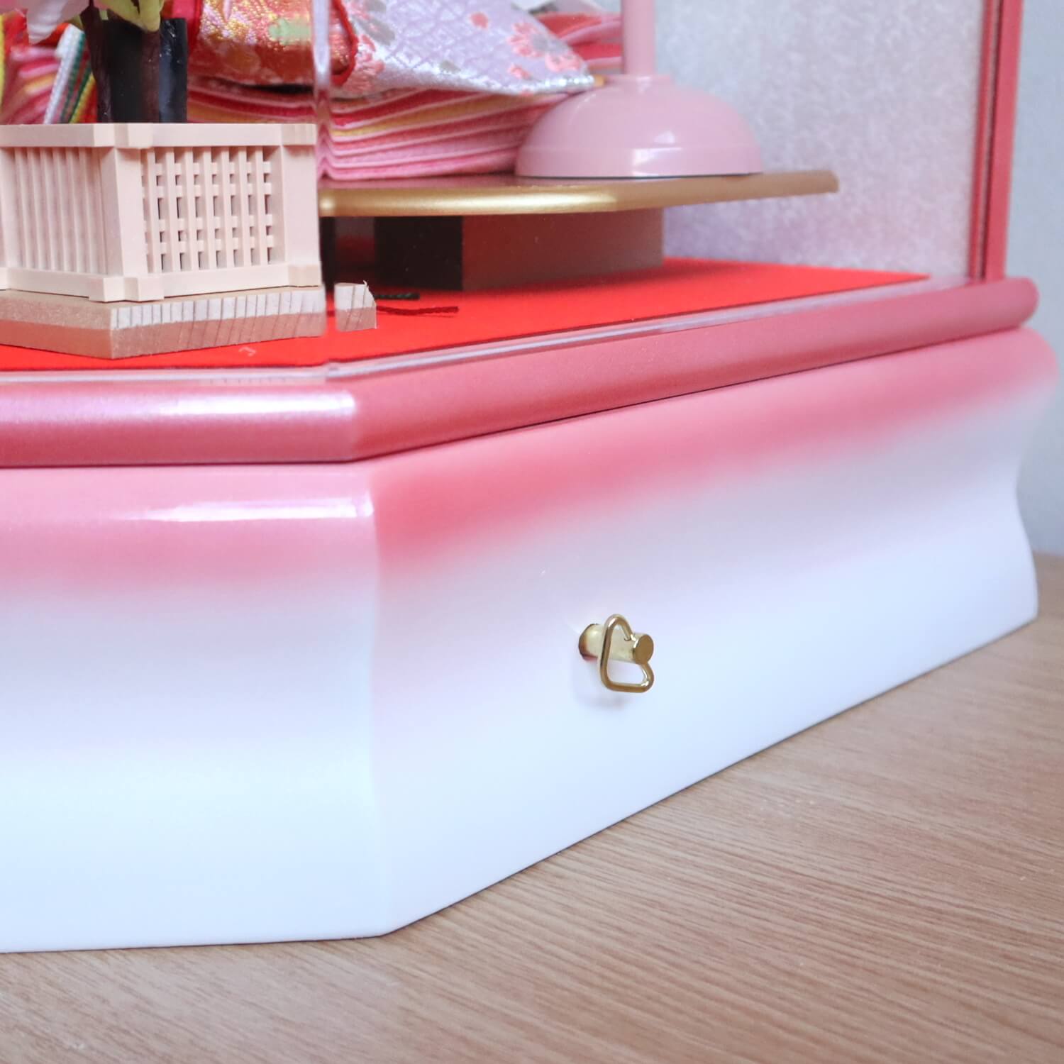 特別セール商品】【日本製】親王 桜金襴衣装 ☆ 六角パノラマ