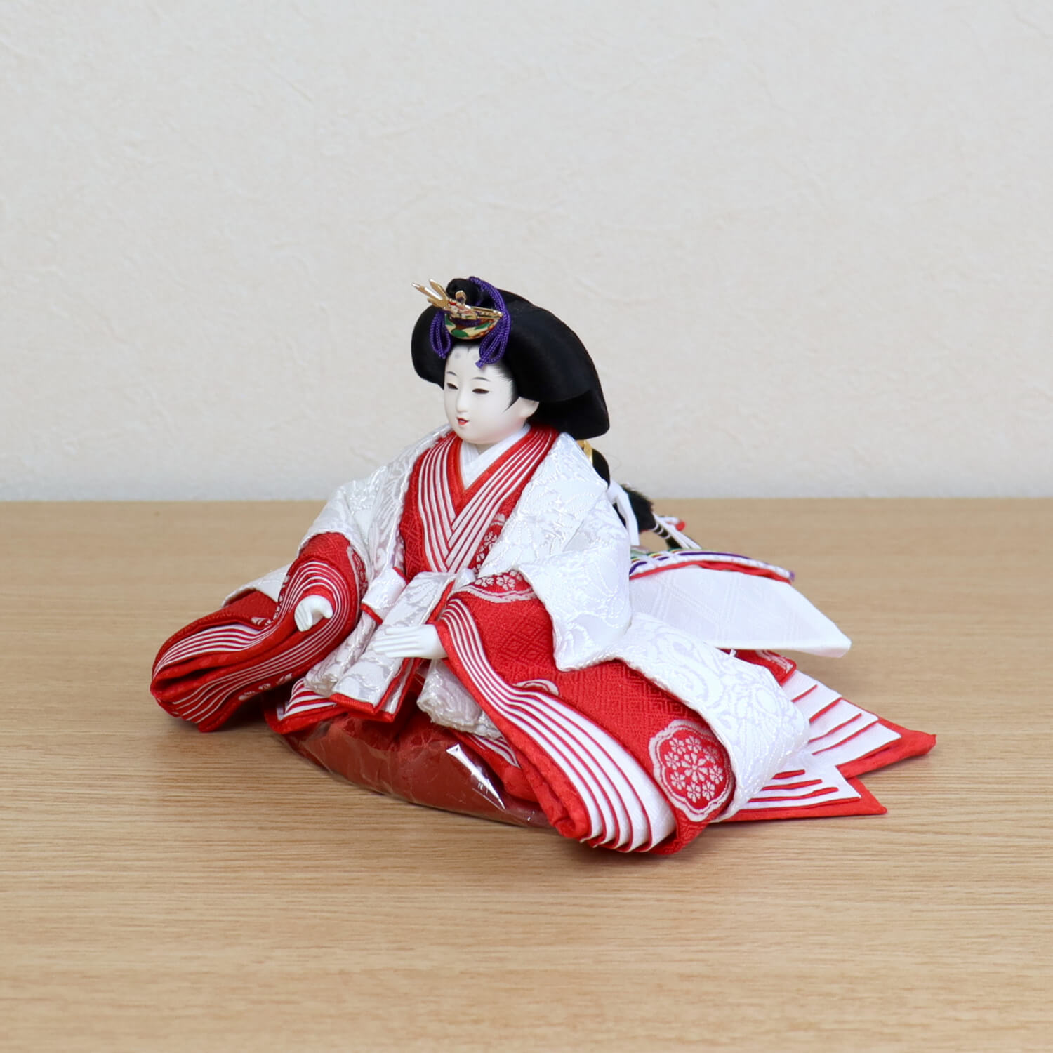 華峰作 25号 芥子 西陣織極上金襴 紅白雛 親王飾り ここのえ屏風56cm収納箱飾り 木製燭台 正絹繭紅白梅 盃飾り ひな人形 雛人形 コンパクト モダン おしゃれ ナチュラル 増村人形店 10001273 華峰作 25号 芥子 西陣織極上金襴 紅白雛 親王飾り ここのえ屏風56cm収納箱飾り 木製燭台 正絹繭紅白梅 盃飾り ひな人形 雛人形 コンパクト モダン おしゃれ ナチュラル 増村人形店 10001273