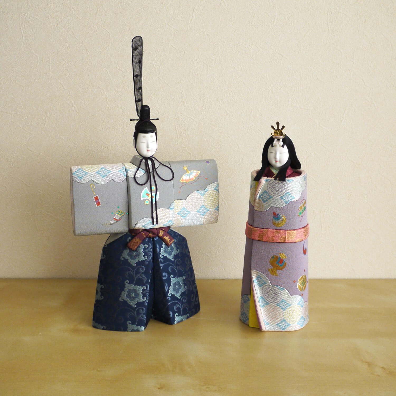 伝統的工芸品 三世・金林真多呂作 伝産・春陽立雛 金彩宝づくし 木の実