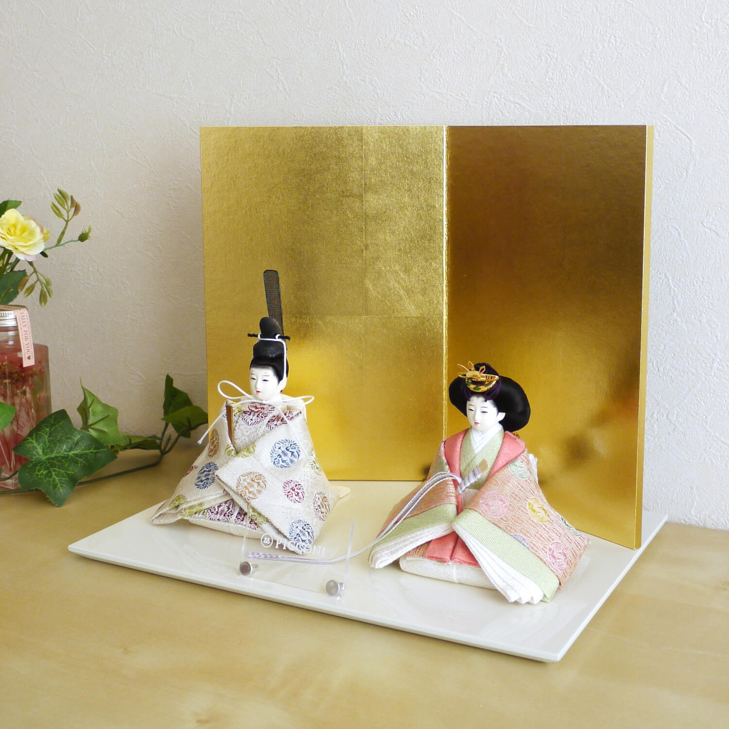 増村限定品】小西実作 PICCONI 柚-ゆず- Rinおすべらかし 京製正絹西陣織 国産箔押屏風 越前塗アイボリー平台 ひな人形 雛人形 京人形  ピッコニ ぴっこに ひな人形 五月人形の増村人形店