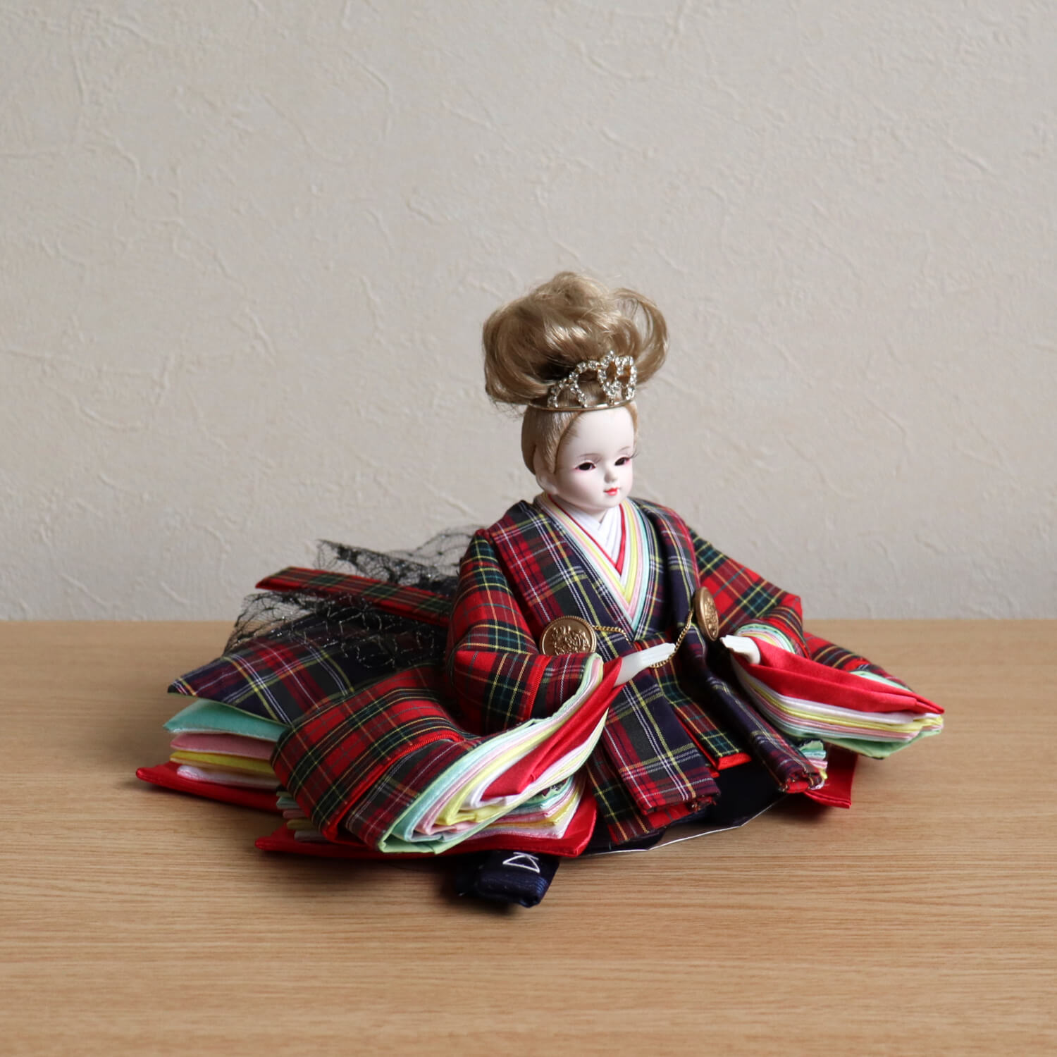 残りわずか スタイリッシュ雛人形シリーズ タータンチェック