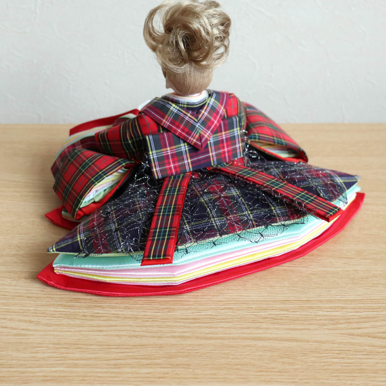 残りわずか スタイリッシュ雛人形シリーズ タータンチェック 残りわずか スタイリッシュ雛人形シリーズ タータンチェック