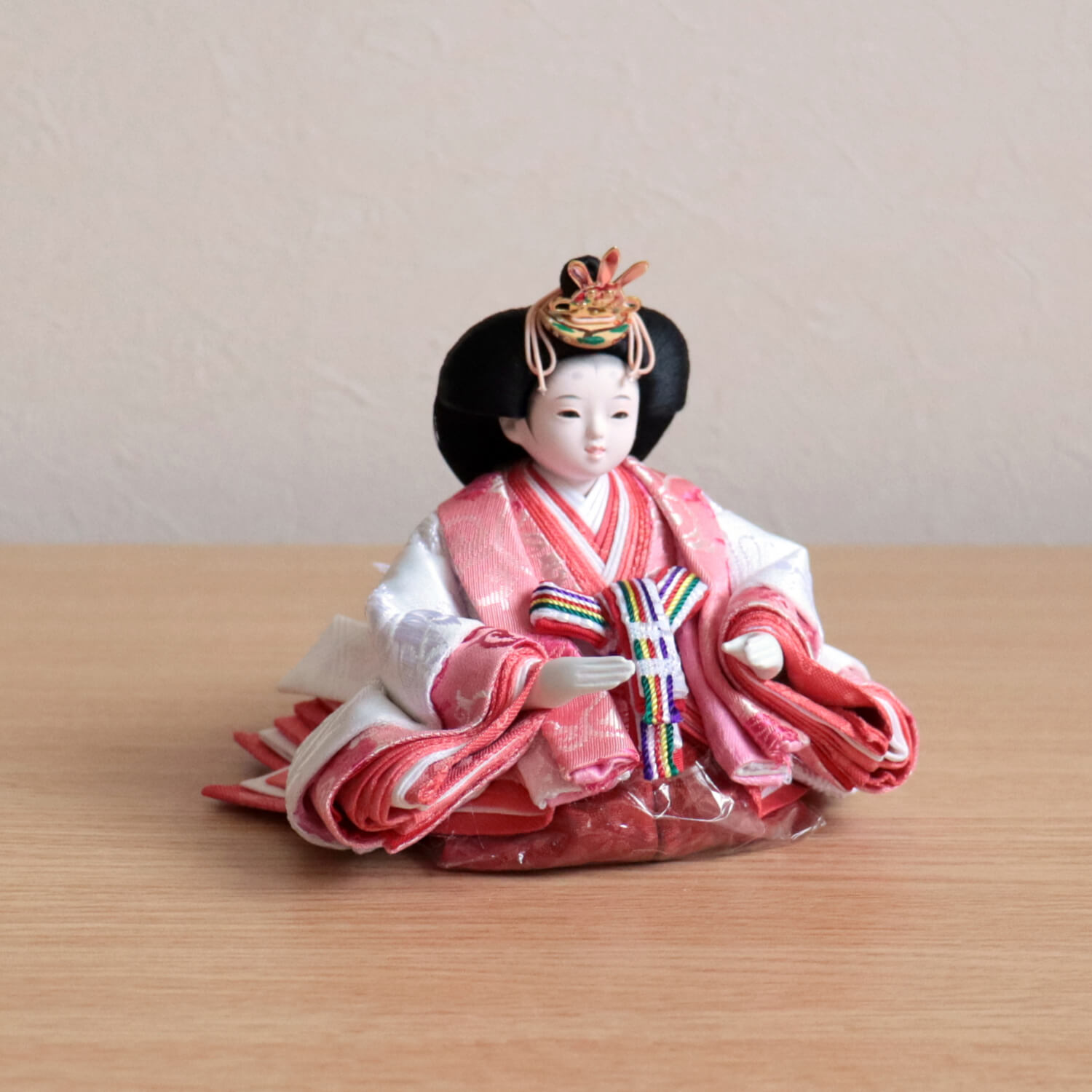 華峰作 柳三寸 西陣織 有職 ピンク唐草 京からかみ屏風「桃色ライン梅丸」木製燭台 貝桶 丸玉桜 ピンク紐 国産杉製月飾台(大) 増村人形店